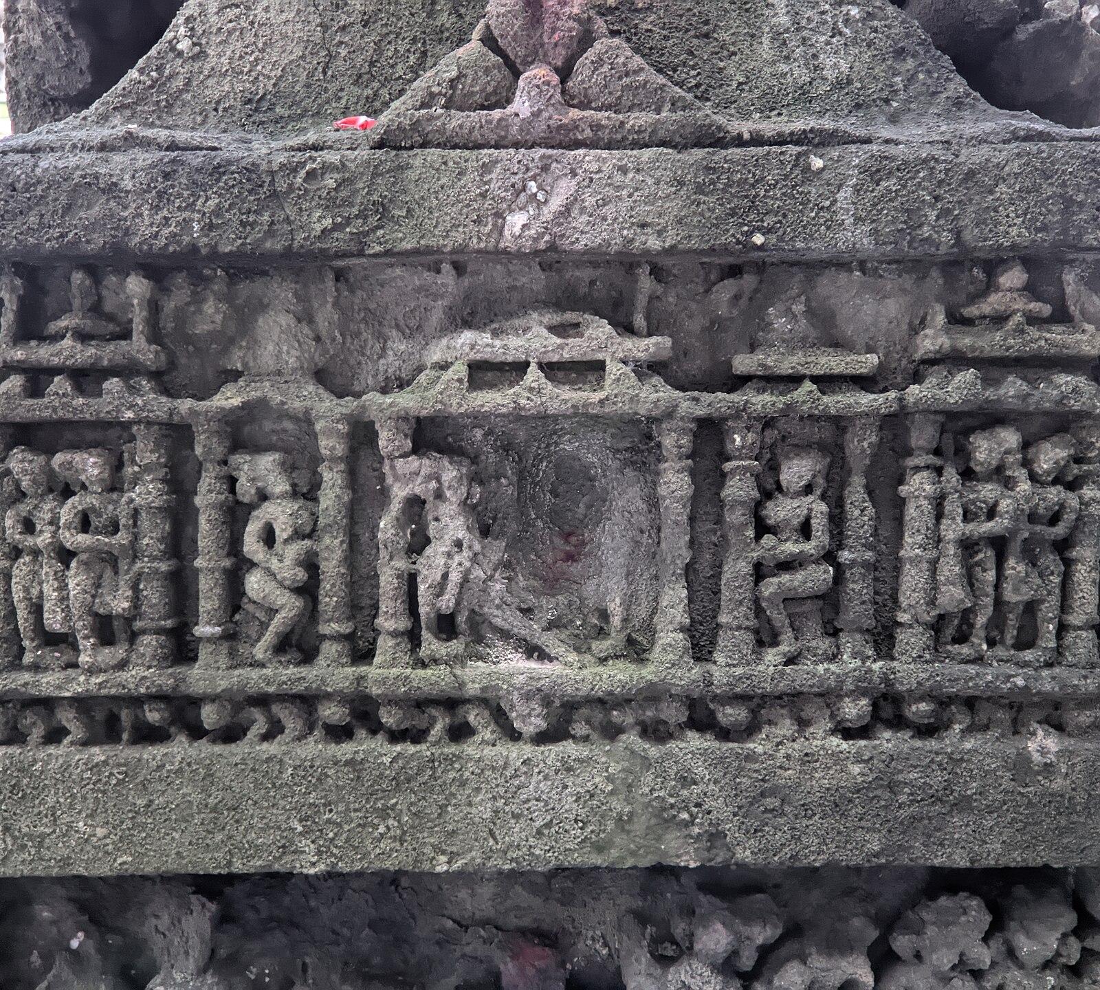 Eksar hero stones 19